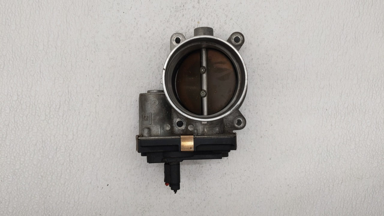 2015-2022 Chevrolet Tahoe Throttle Body P/N:12678224 12617792 Fits 2014 2015 2016 2017 2018 2019 2020 2021 2022 OEM Used Auto Parts - Oemusedautoparts1.com