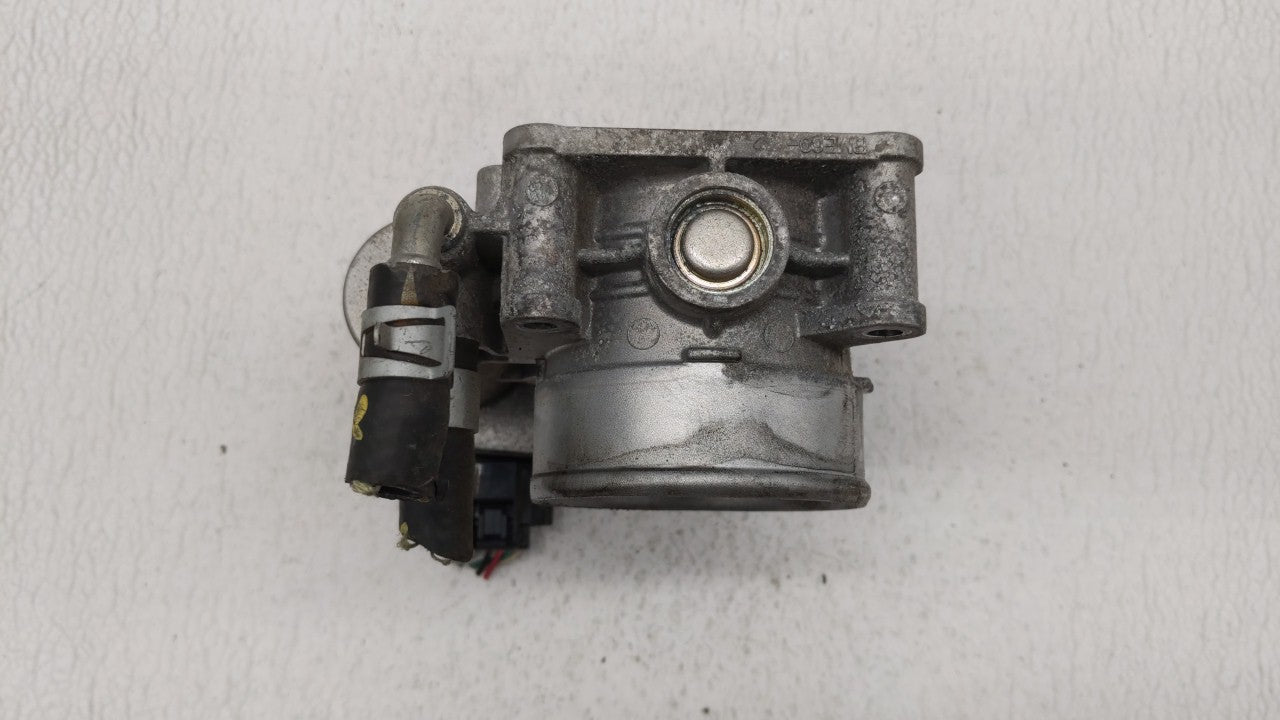 2016-2018 Infiniti Q50 Throttle Body P/N:RME60-52 Fits 2016 2017 2018 OEM Used Auto Parts - Oemusedautoparts1.com