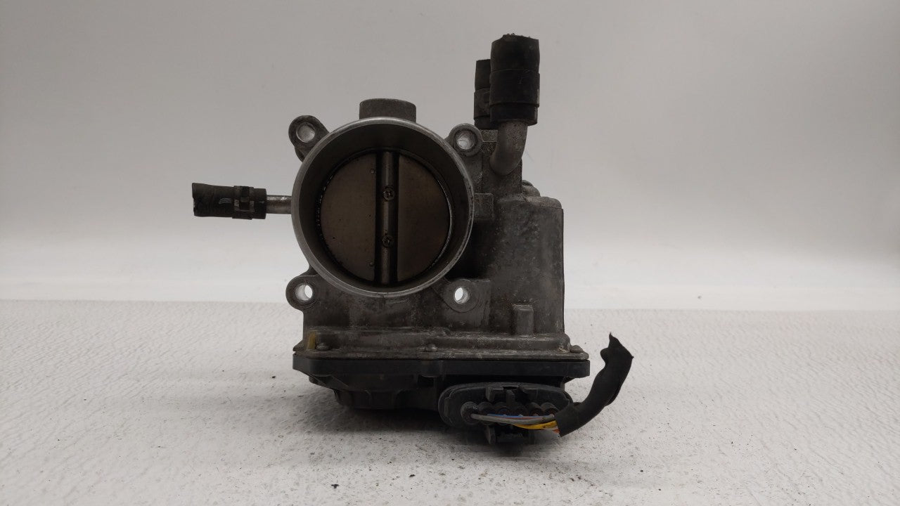 2012-2017 Hyundai Veloster Throttle Body P/N:35100-2B300 Fits 2012 2013 2014 2015 2016 2017 2018 2019 OEM Used Auto Parts - Oemusedautoparts1.com