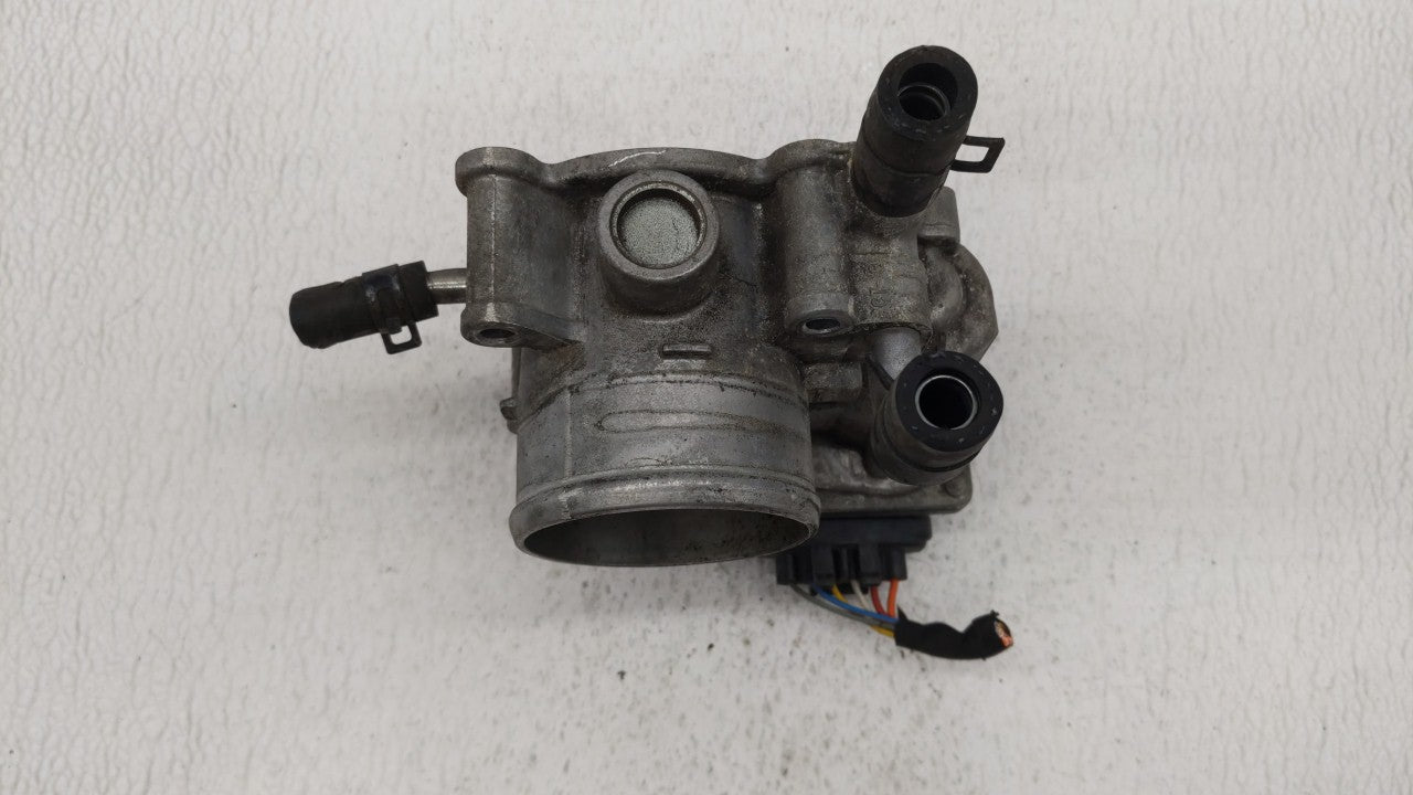 2012-2017 Hyundai Veloster Throttle Body P/N:35100-2B300 Fits 2012 2013 2014 2015 2016 2017 2018 2019 OEM Used Auto Parts - Oemusedautoparts1.com