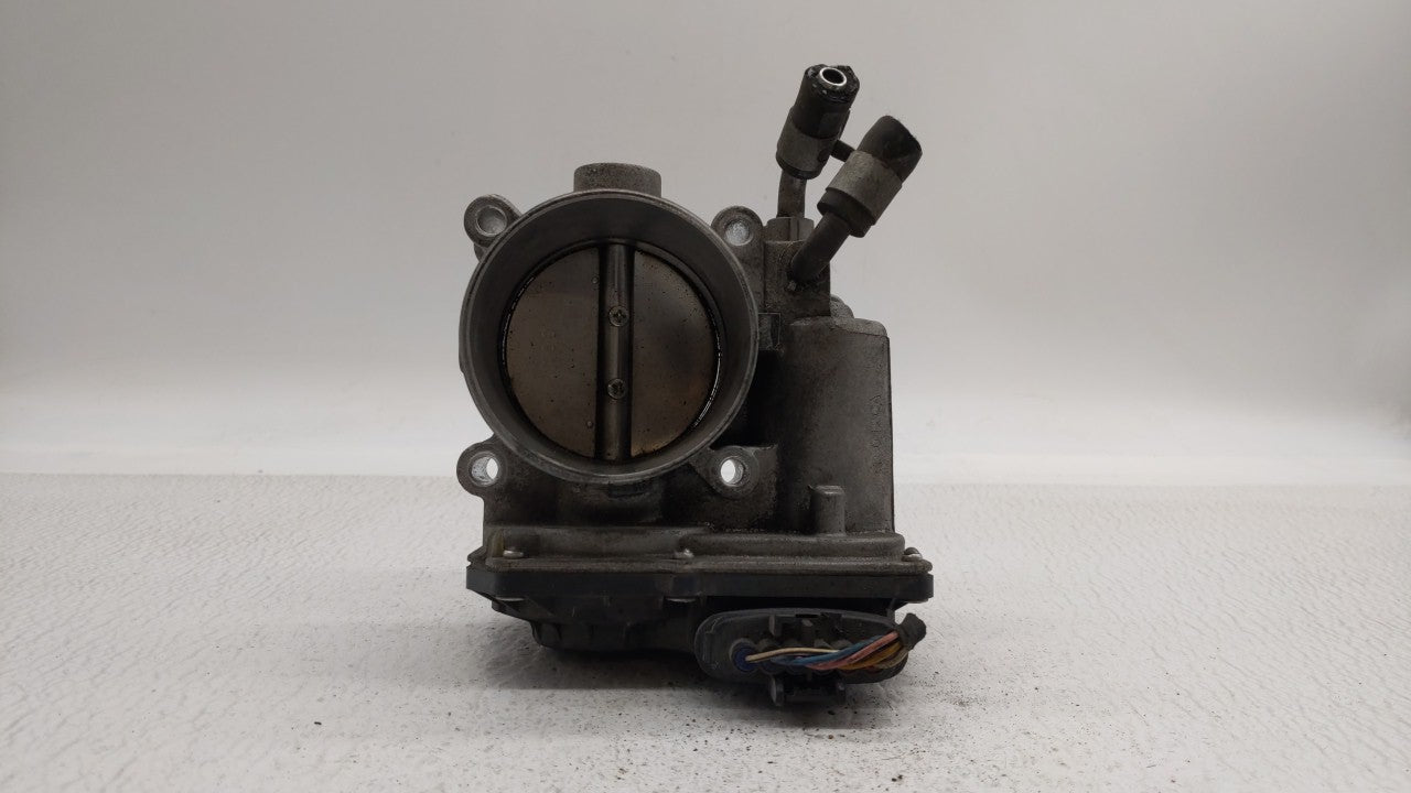 2014-2018 Hyundai Tucson Throttle Body P/N:35100-2E000 Fits 2011 2012 2013 2014 2015 2016 2017 2018 2019 OEM Used Auto Parts - Oemusedautoparts1.com