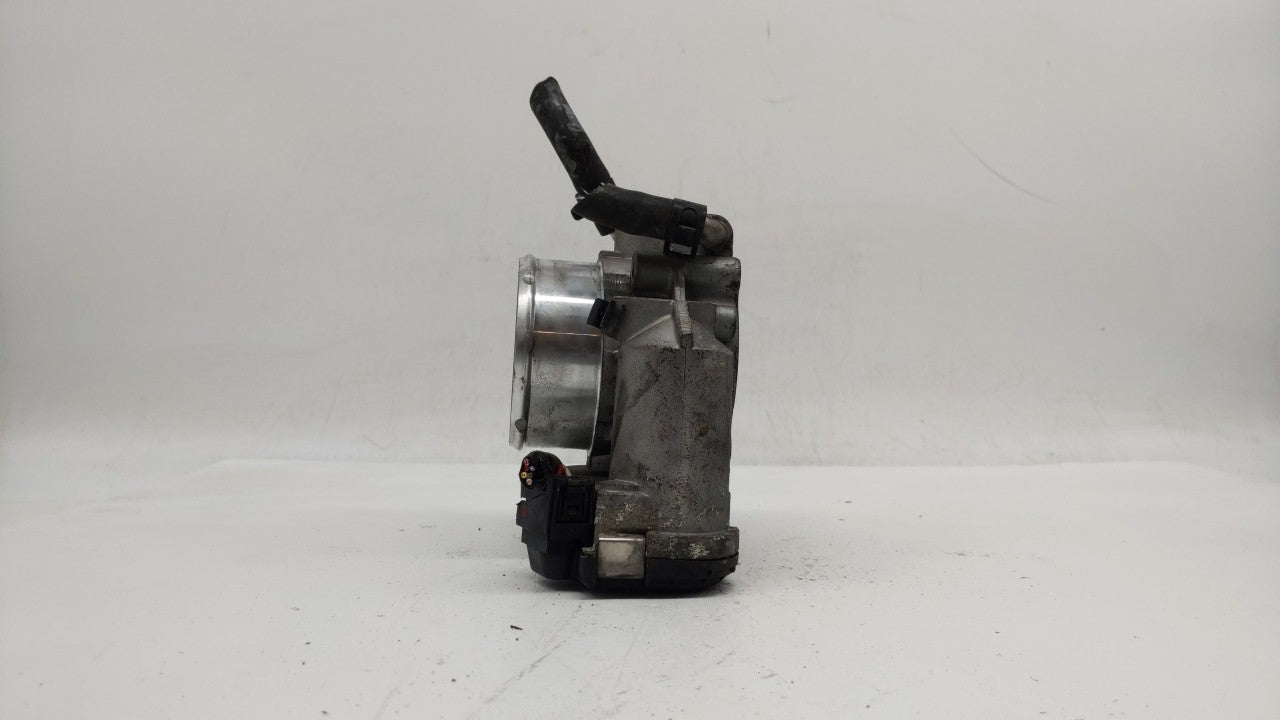 2011-2014 Hyundai Sonata Throttle Body P/N:35100-2G700 Fits 2011 2012 2013 2014 2015 2016 OEM Used Auto Parts - Oemusedautoparts1.com