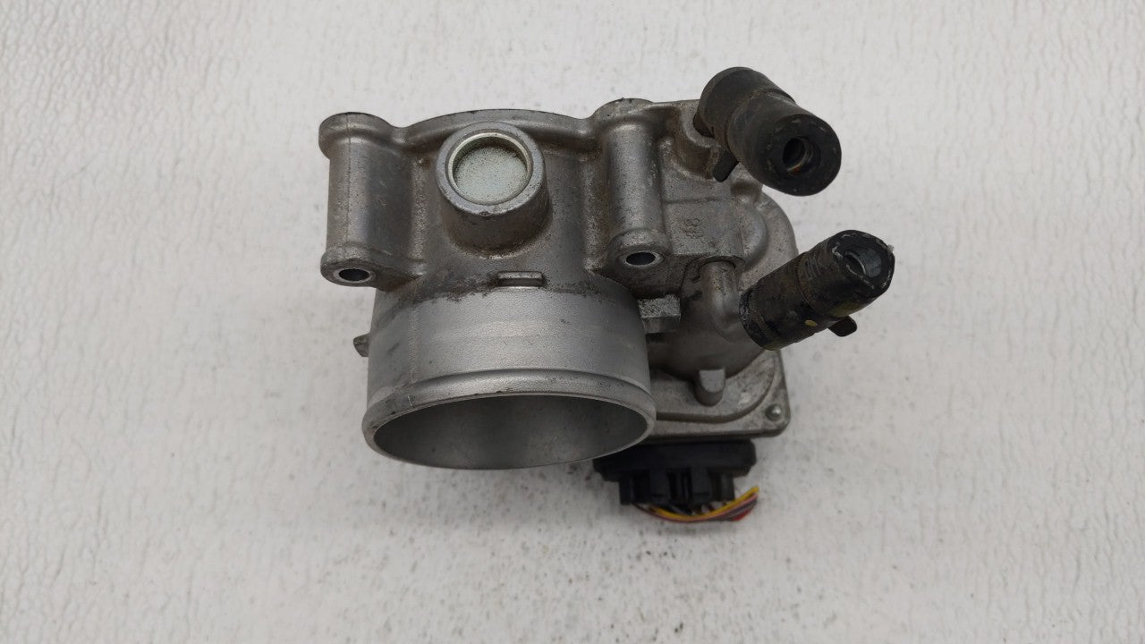 2011-2018 Hyundai Elantra Throttle Body P/N:35100-2E000 Fits 2011 2012 2013 2014 2015 2016 2017 2018 2019 OEM Used Auto Parts - Oemusedautoparts1.com