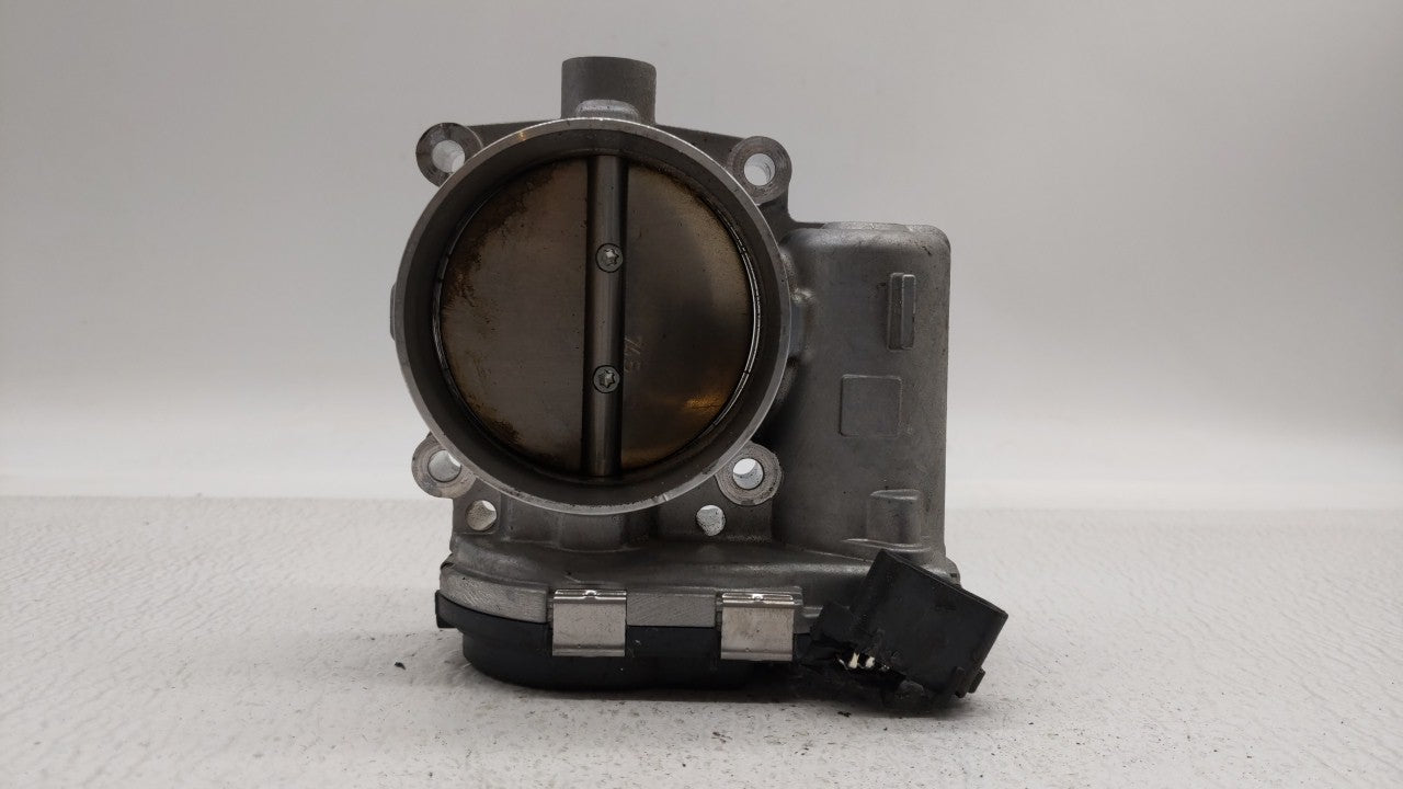 2014-2022 Jeep Cherokee Throttle Body P/N:05184349AC 05184349AE Fits 2011 2012 2013 2014 2015 2016 2017 2018 2019 2020 2021 2022 OEM Used Auto Parts - Oemusedautoparts1.com