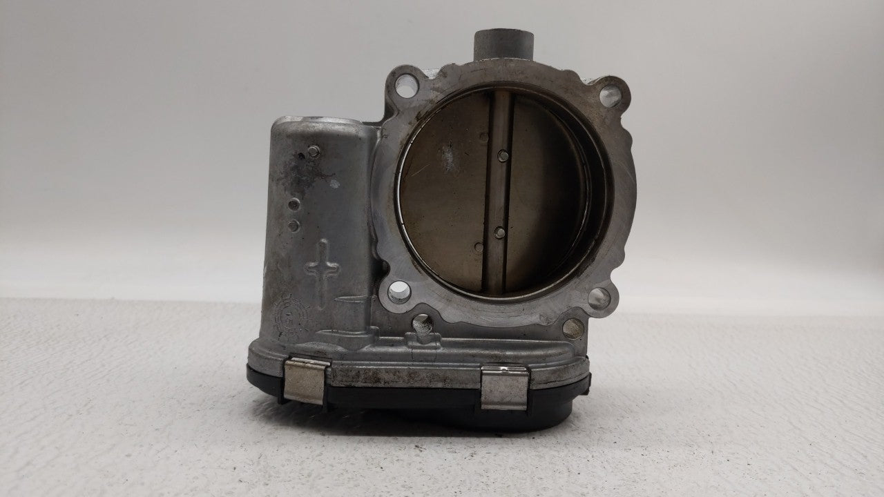 2014-2022 Jeep Cherokee Throttle Body P/N:05184349AC 05184349AE Fits 2011 2012 2013 2014 2015 2016 2017 2018 2019 2020 2021 2022 OEM Used Auto Parts - Oemusedautoparts1.com