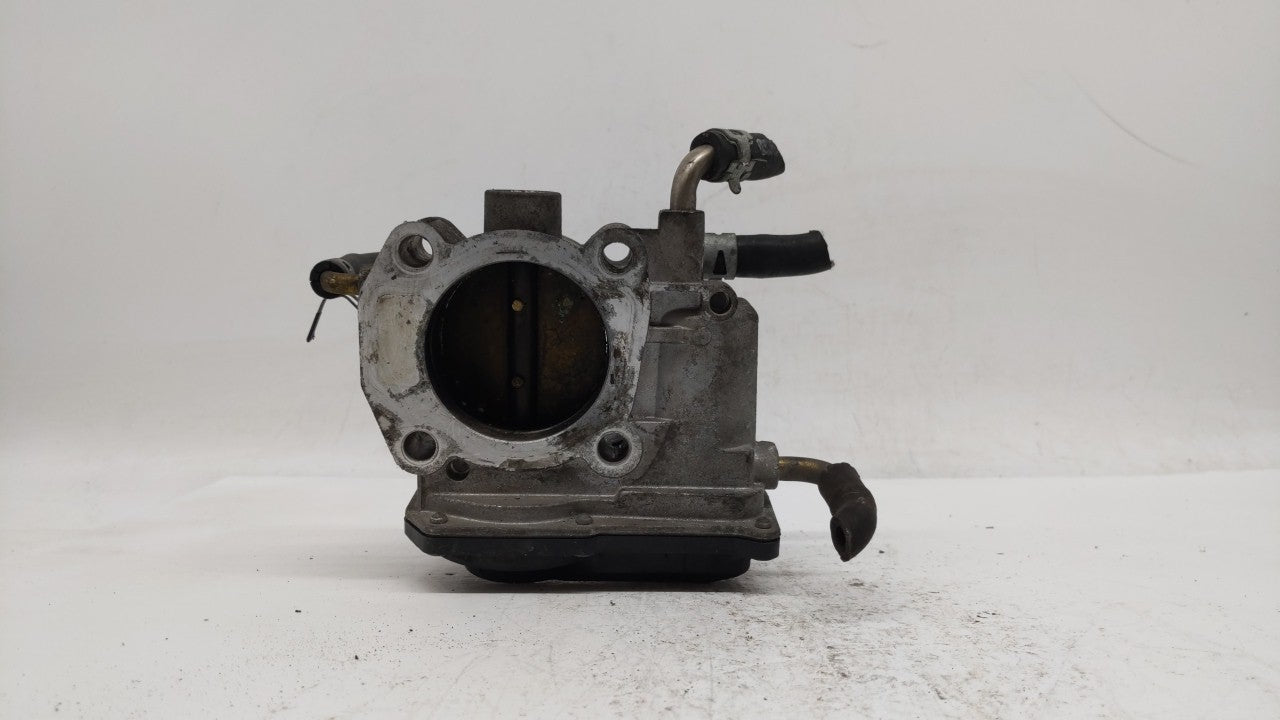 2004-2006 Toyota Camry Throttle Body P/N:22030-28060 22030-0H020 Fits 2004 2005 2006 2007 OEM Used Auto Parts - Oemusedautoparts1.com