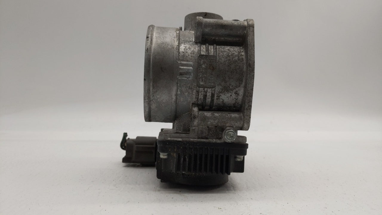 2003-2006 Infiniti G35 Throttle Body P/N:A576-01 RME70 Fits 2002 2003 2004 2005 2006 OEM Used Auto Parts - Oemusedautoparts1.com