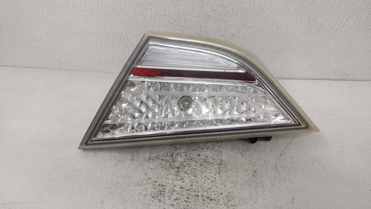 2011-2015 Hyundai Sonata Tail Light Assembly Passenger Right OEM P/N:92404-4R0 92404-3S2 Fits 2011 2012 2013 2014 2015 OEM Used Auto Parts - Oemusedautoparts1.com