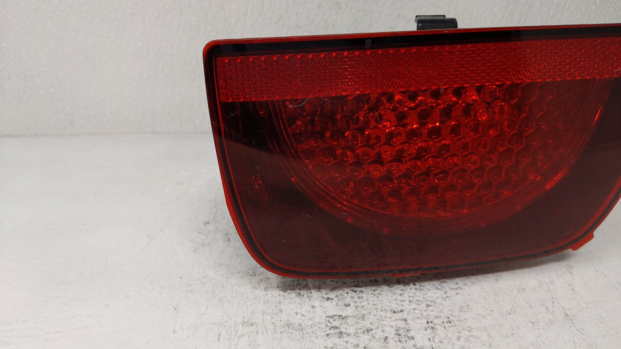 2010-2013 Chevrolet Camaro Tail Light Assembly Passenger Right OEM P/N:PC50040 PC50039 Fits 2010 2011 2012 2013 OEM Used Auto Parts - Oemusedautoparts1.com