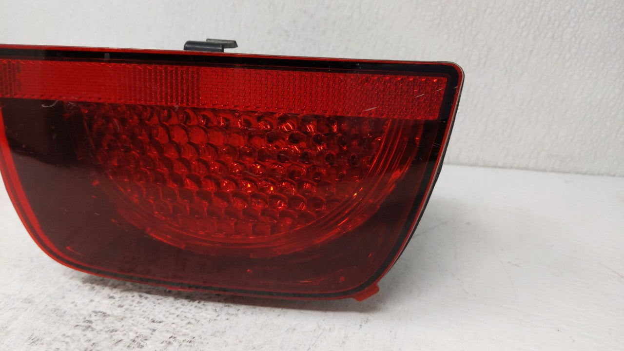 2010-2013 Chevrolet Camaro Tail Light Assembly Passenger Right OEM P/N:PC50040 PC50039 Fits 2010 2011 2012 2013 OEM Used Auto Parts - Oemusedautoparts1.com