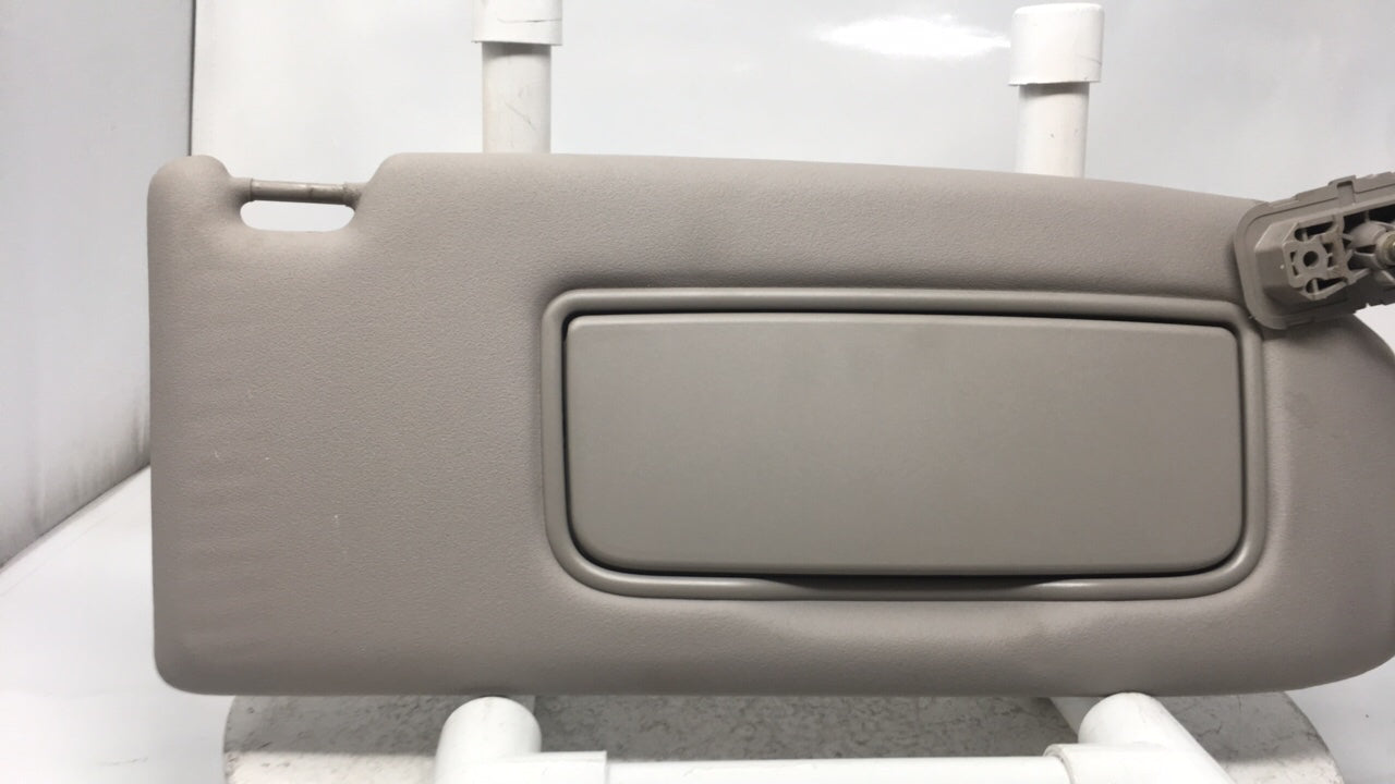 2004-2006 Volvo S40 Sun Visor Shade Replacement Passenger Right Mirror Fits 2004 2005 2006 OEM Used Auto Parts - Oemusedautoparts1.com