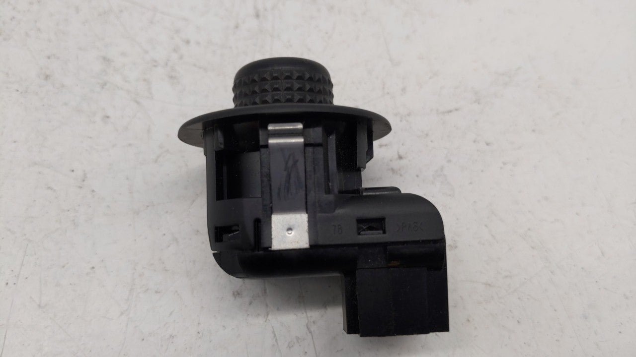 2006-2012 Ford Fusion Master Power Window Switch Replacement Driver Side Left P/N:7L3T-17B676-AC3JA6 Fits OEM Used Auto Parts - Oemusedautoparts1.com