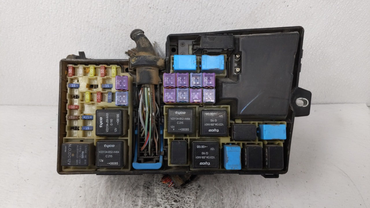 2007-2009 Mazda Cx-7 Fusebox Fuse Box Relay Module 196910 - Oemusedautoparts1.com