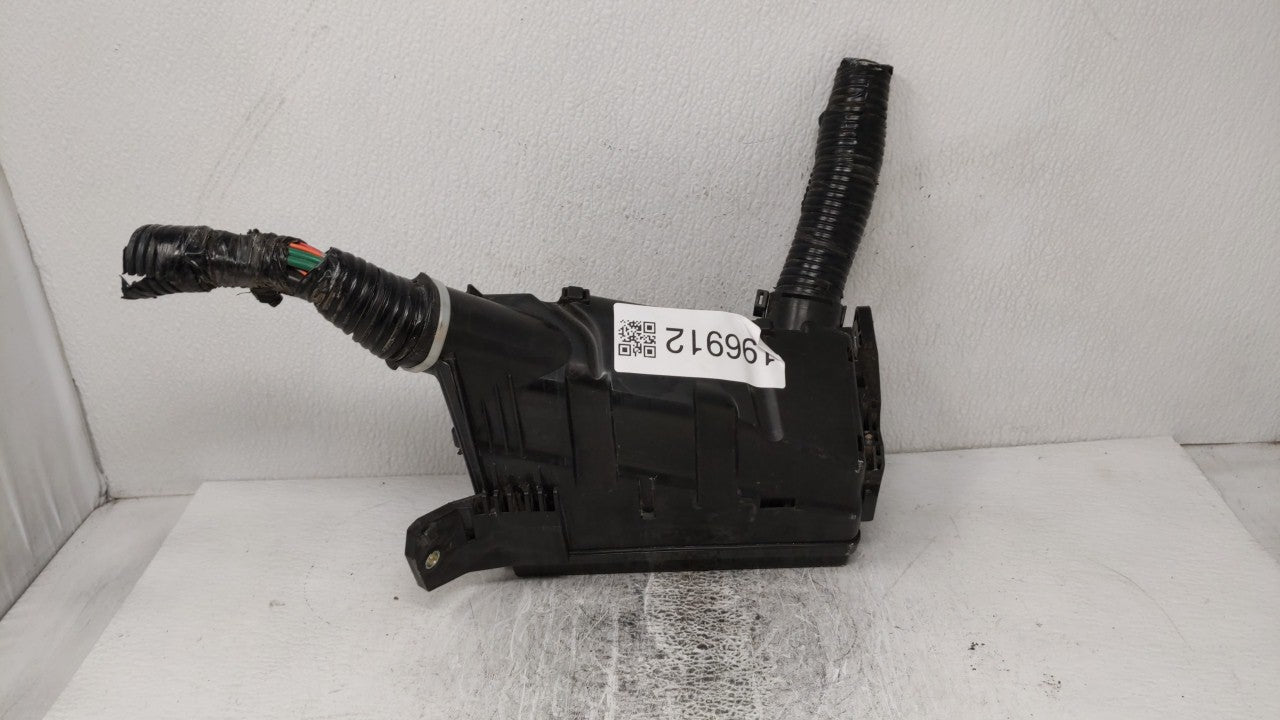 2015-2017 Honda Fit Fusebox Fuse Box Panel Relay Module Fits 2015 2016 2017 OEM Used Auto Parts - Oemusedautoparts1.com