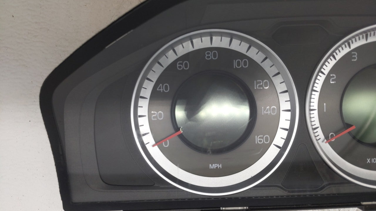 2014 Volvo Xc60 Instrument Cluster Speedometer Gauges P/N:31343326AA 31296371AB Fits 2011 2012 2013 OEM Used Auto Parts - Oemusedautoparts1.com