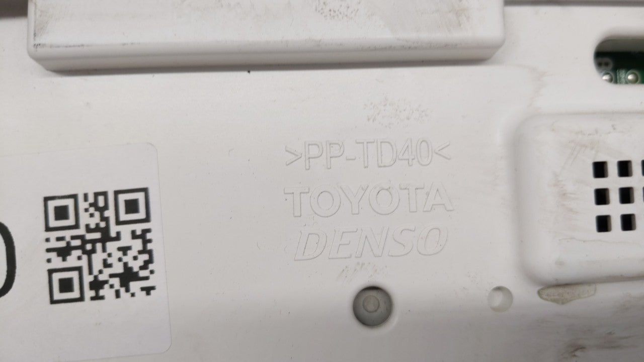 2013-2014 Toyota Camry Instrument Cluster Speedometer Gauges P/N:83800-0X630-00 83800-0X620-00 Fits 2013 2014 OEM Used Auto Parts - Oemusedautoparts1.com