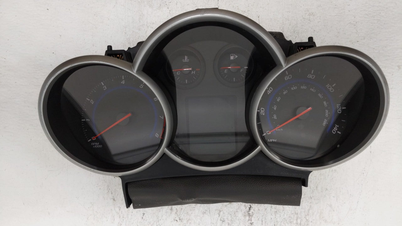 2015-2016 Chevrolet Cruze Instrument Cluster Speedometer Gauges P/N:811511914 94560794 Fits 2015 2016 OEM Used Auto Parts - Oemusedautoparts1.com