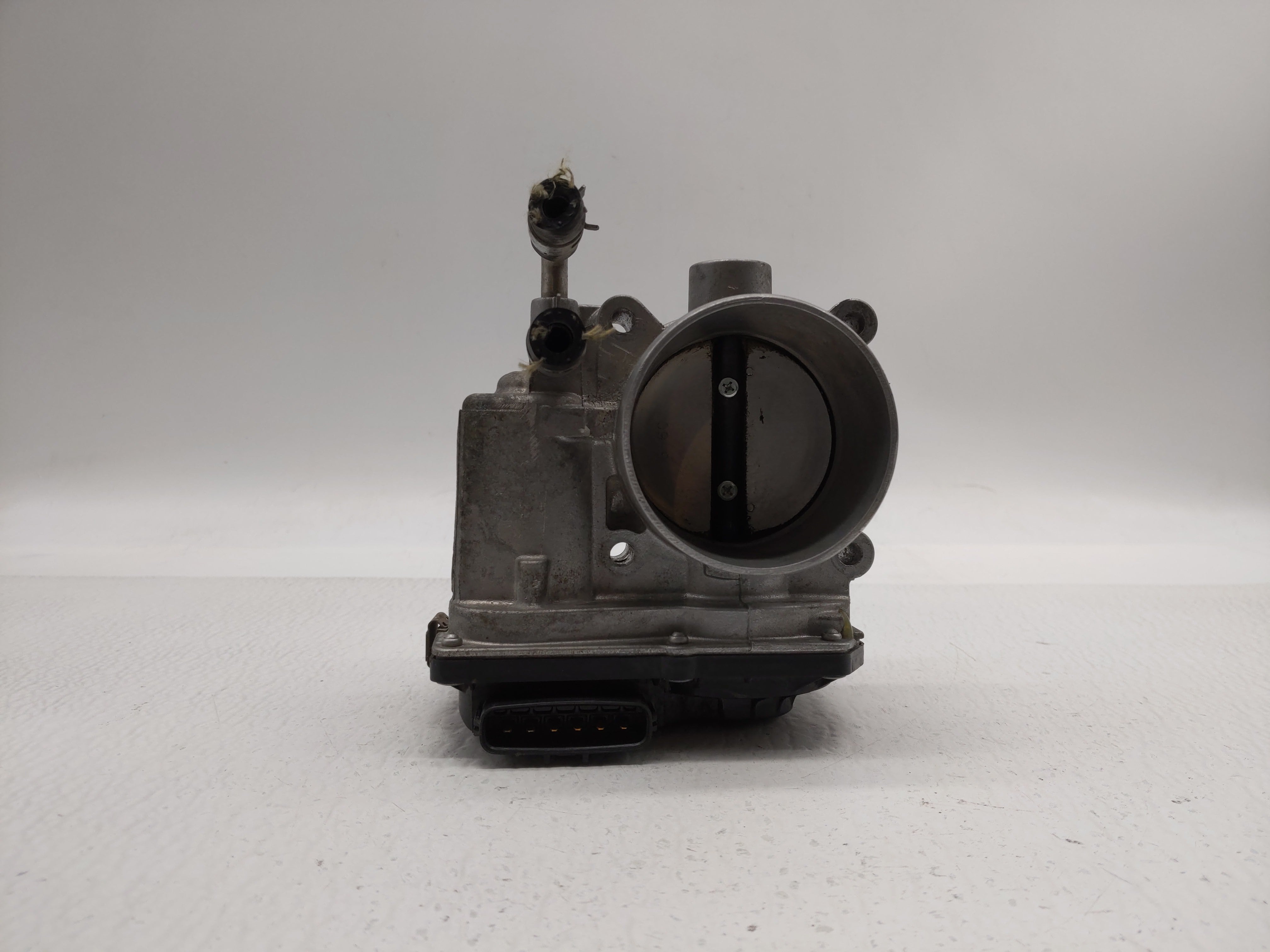 2014-2019 Nissan Rogue Throttle Body P/N:3TA60-01 B 3TA60-01 A Fits 2013 2014 2015 2016 2017 2018 2019 OEM Used Auto Parts - Oemusedautoparts1.com