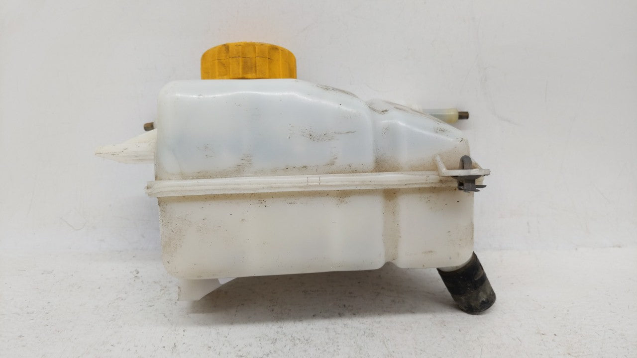 2004-2006 Chevrolet Aveo Windshield Washer Fluid Reservoir Bottle Oem - Oemusedautoparts1.com