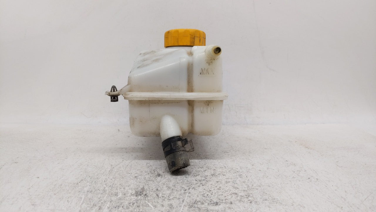 2004-2006 Chevrolet Aveo Windshield Washer Fluid Reservoir Bottle Oem - Oemusedautoparts1.com