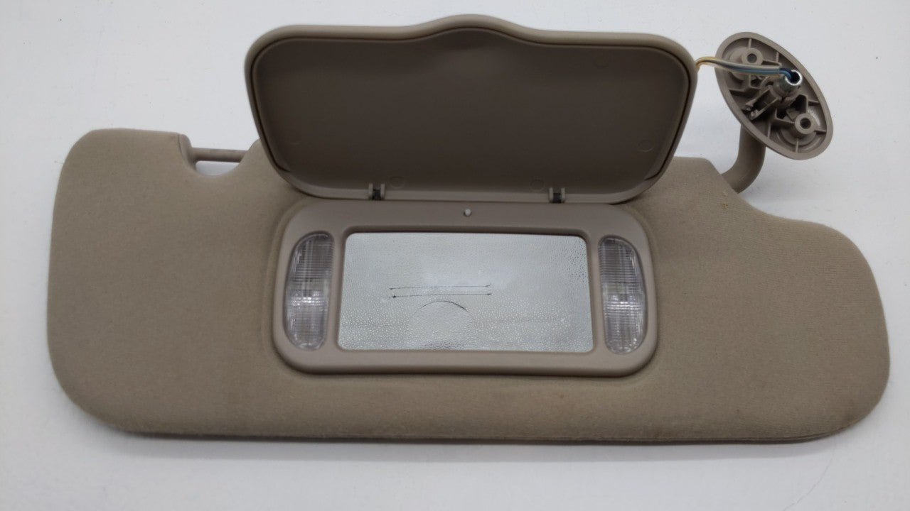 2002-2003 Jeep Liberty Sun Visor Shade Replacement Passenger Right Mirror Fits 2002 2003 OEM Used Auto Parts - Oemusedautoparts1.com