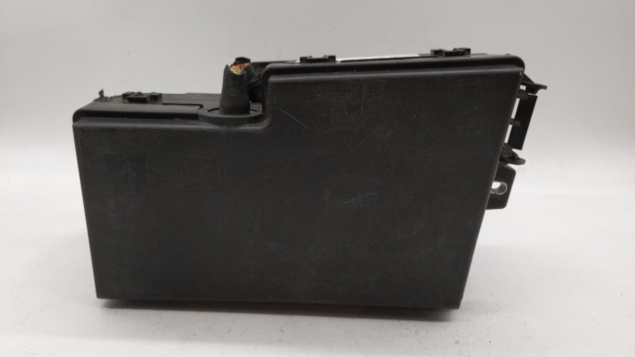 2012-2014 Ford Focus Fusebox Fuse Box Panel Relay Module P/N:AV6T-14A142-AB AV6T-14A142-AA Fits 2012 2013 2014 OEM Used Auto Parts - Oemusedautoparts1.com