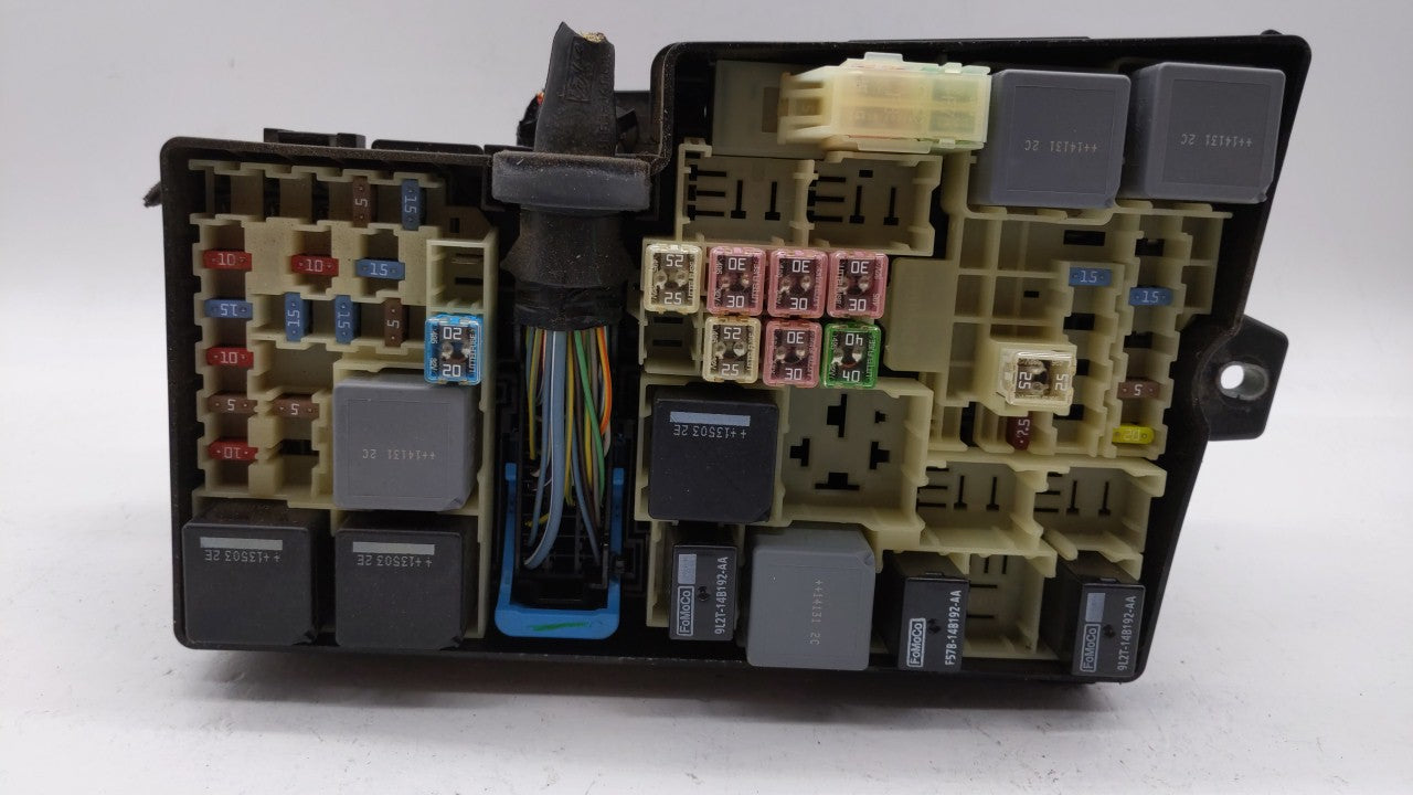 2012-2014 Ford Focus Fusebox Fuse Box Panel Relay Module P/N:AV6T-14A142-AB AV6T-14A142-AA Fits 2012 2013 2014 OEM Used Auto Parts - Oemusedautoparts1.com