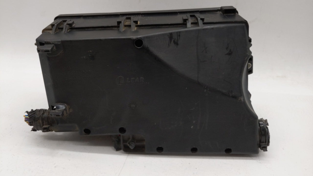 2012-2014 Ford Focus Fusebox Fuse Box Panel Relay Module P/N:AV6T-14A142-AB AV6T-14A142-AA Fits 2012 2013 2014 OEM Used Auto Parts - Oemusedautoparts1.com