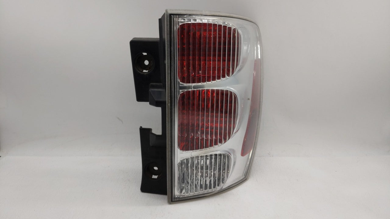 2005 Chevrolet Equinox Tail Light Assembly Passenger Right OEM P/N:30796268 GM384-B000R Fits 2006 2007 2008 2009 OEM Used Auto Parts - Oemusedautoparts1.com