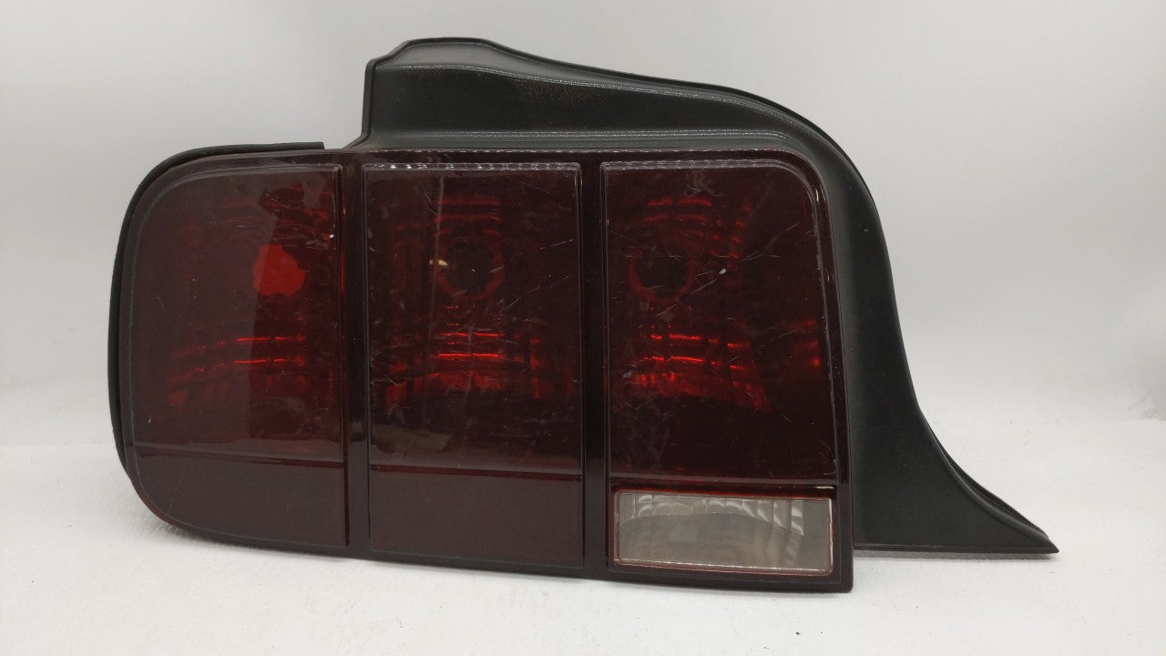 2005-2009 Ford Mustang Tail Light Assembly Driver Left OEM P/N:8R33-13B505-AB Fits 2005 2006 2007 2008 2009 OEM Used Auto Parts - Oemusedautoparts1.com