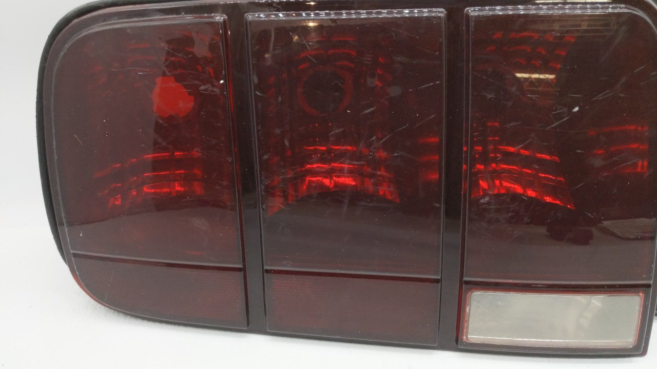 2005-2009 Ford Mustang Tail Light Assembly Driver Left OEM P/N:8R33-13B505-AB Fits 2005 2006 2007 2008 2009 OEM Used Auto Parts - Oemusedautoparts1.com