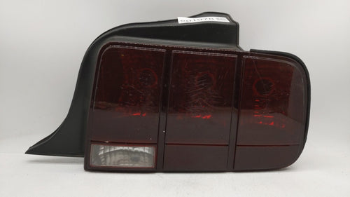 2005-2009 Ford Mustang Tail Light Assembly Passenger Right OEM P/N:6R33-13B504-AH Fits 2005 2006 2007 2008 2009 OEM Used Auto Parts
