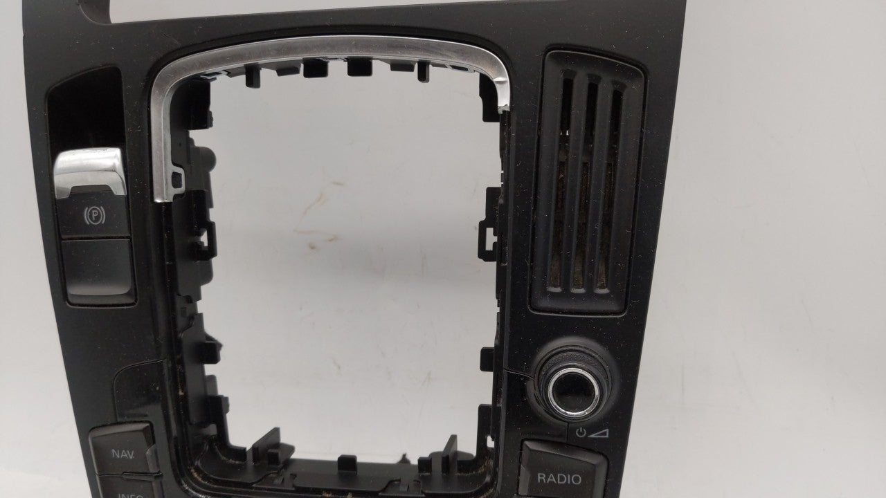 2010-2012 Audi A5 Radio Control Panel - Oemusedautoparts1.com