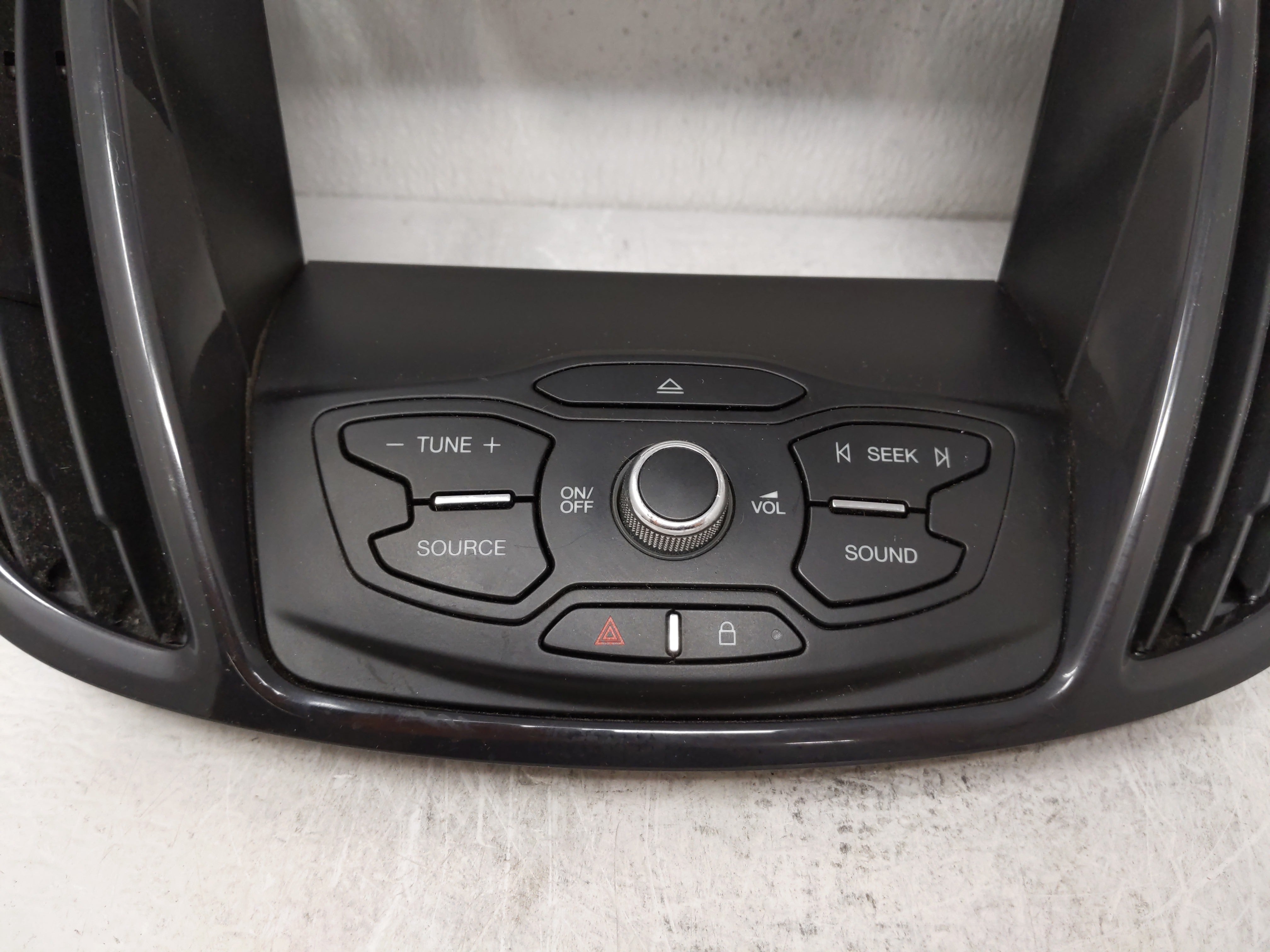 2013-2016 Ford Escape Radio Control Panel - Oemusedautoparts1.com