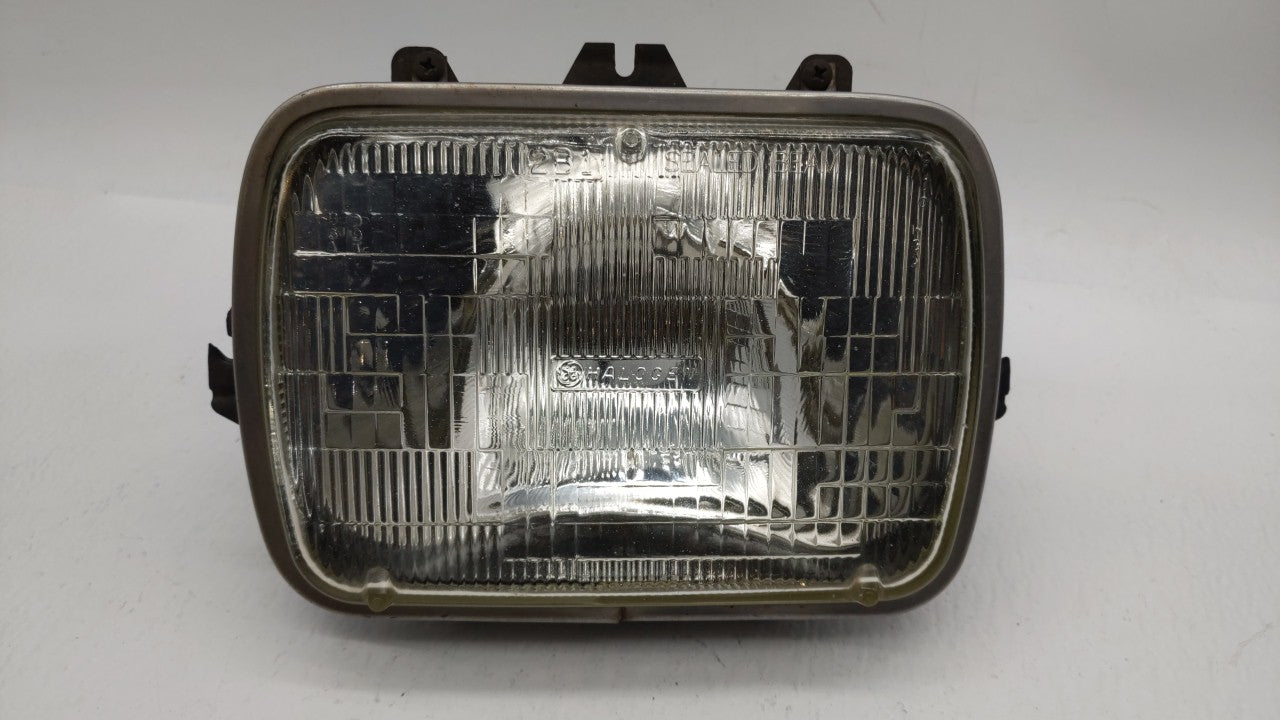 1996 Chevrolet Express 2500 Passenger Right Oem Head Light Headlight Lamp - Oemusedautoparts1.com