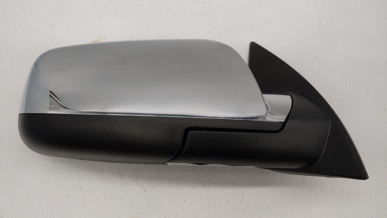 2010-2011 Chevrolet Equinox Side Mirror Replacement Passenger Right View Door Mirror P/N:20858713 208587104 Fits 2010 2011 OEM Used Auto Parts - Oemusedautoparts1.com