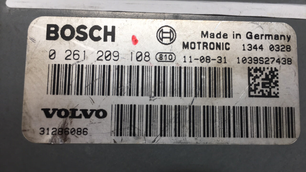 2012 Volvo S60 PCM Engine Computer ECU ECM PCU OEM P/N:0 261 209 108 Fits OEM Used Auto Parts - Oemusedautoparts1.com