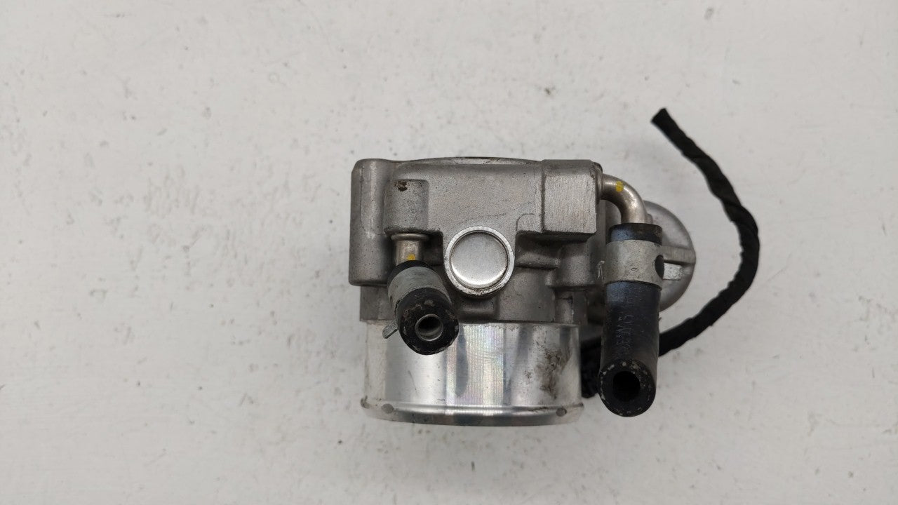 2016-2019 Kia Sorento Throttle Body P/N:0 280 750 618 35100-2G600 Fits 2015 2016 2017 2018 2019 OEM Used Auto Parts - Oemusedautoparts1.com