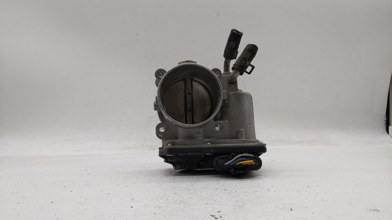 2011-2018 Hyundai Elantra Throttle Body P/N:35100-2E000 Fits 2011 2012 2013 2014 2015 2016 2017 2018 2019 OEM Used Auto Parts - Oemusedautoparts1.com