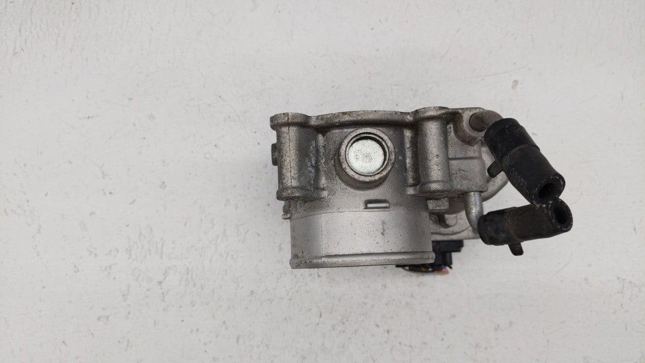 2011-2018 Hyundai Elantra Throttle Body P/N:35100-2E000 Fits 2011 2012 2013 2014 2015 2016 2017 2018 2019 OEM Used Auto Parts - Oemusedautoparts1.com