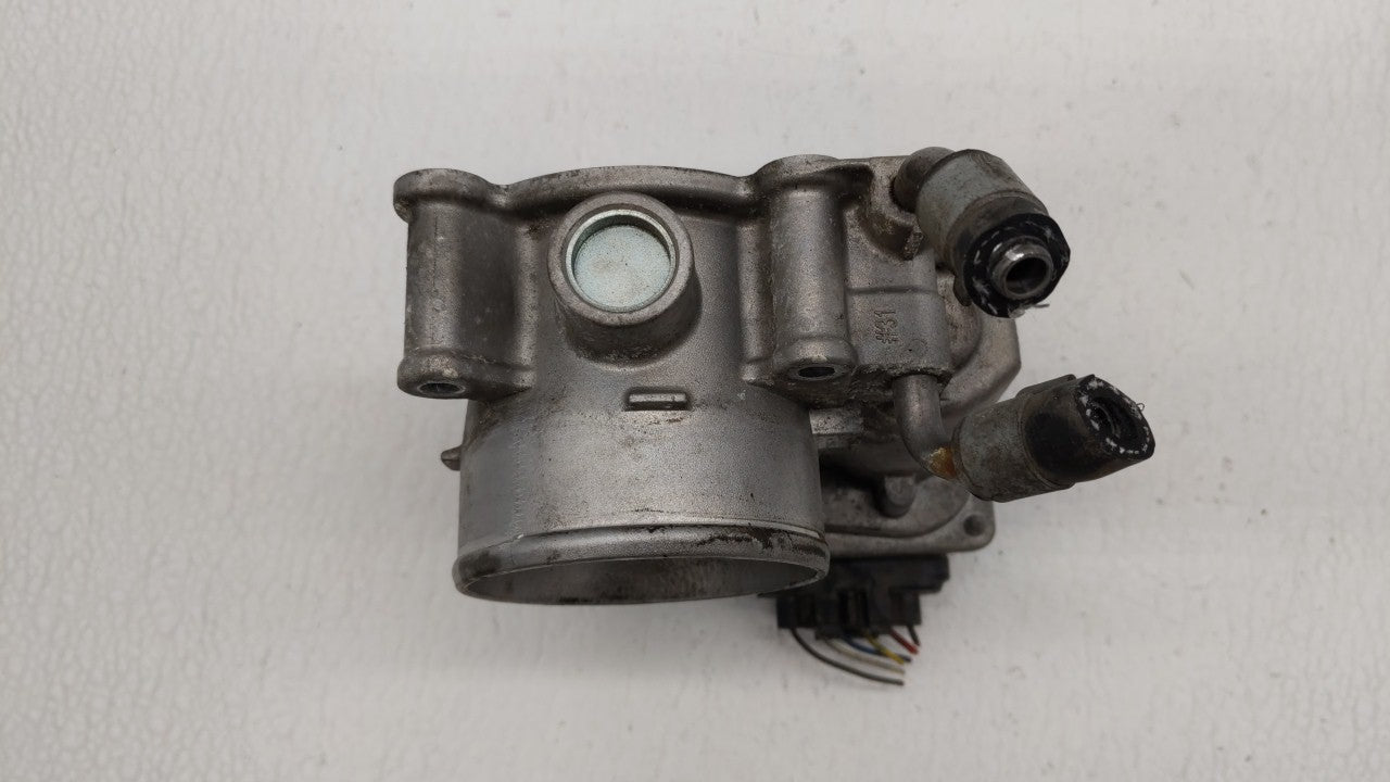 2011-2018 Hyundai Elantra Throttle Body P/N:35100-2E000 Fits 2011 2012 2013 2014 2015 2016 2017 2018 2019 OEM Used Auto Parts - Oemusedautoparts1.com