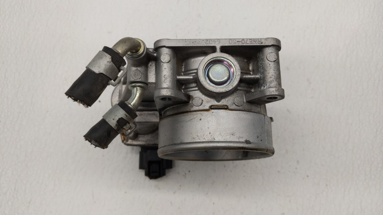 2015-2016 Nissan Pathfinder Throttle Body P/N:RME70-50 Fits 2015 2016 2017 2018 2019 OEM Used Auto Parts - Oemusedautoparts1.com