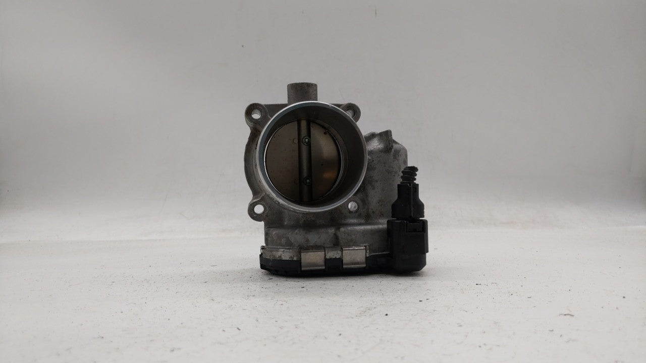 2014-2017 Volkswagen Passat Throttle Body P/N:0 280 750590 06K 133 062 D Fits 2014 2015 2016 2017 OEM Used Auto Parts - Oemusedautoparts1.com