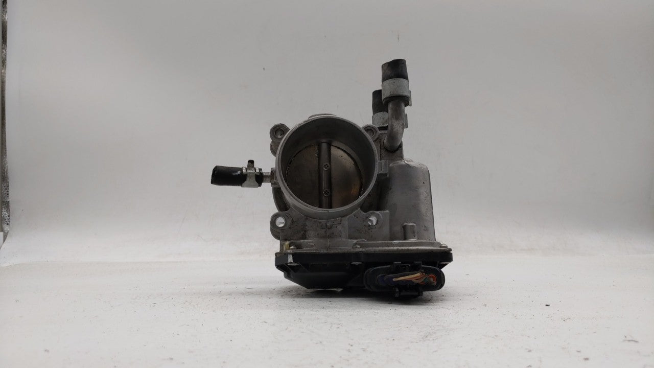 2012-2019 Hyundai Accent Throttle Body P/N:35100-2B300 Fits 2012 2013 2014 2015 2016 2017 2018 2019 OEM Used Auto Parts - Oemusedautoparts1.com