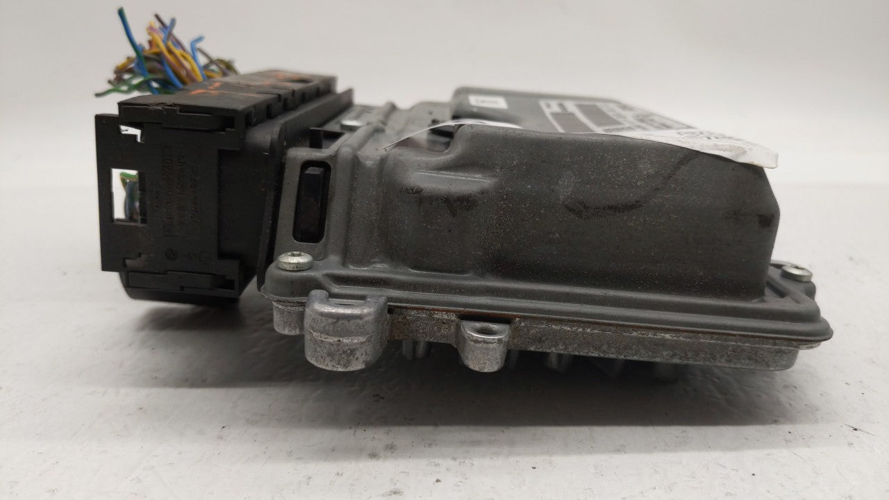 2012 Volvo S60 PCM Engine Computer ECU ECM PCU OEM P/N:0 261 209 108 31286086 Fits OEM Used Auto Parts - Oemusedautoparts1.com