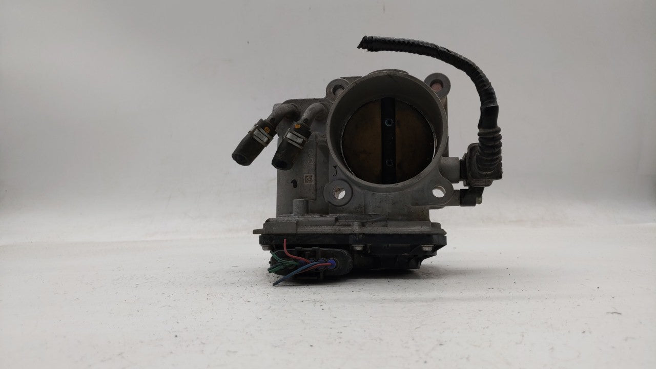 2009-2014 Acura Tl Throttle Body P/N:GMC1E Fits 2009 2010 2011 2012 2013 2014 2015 2016 2017 OEM Used Auto Parts - Oemusedautoparts1.com