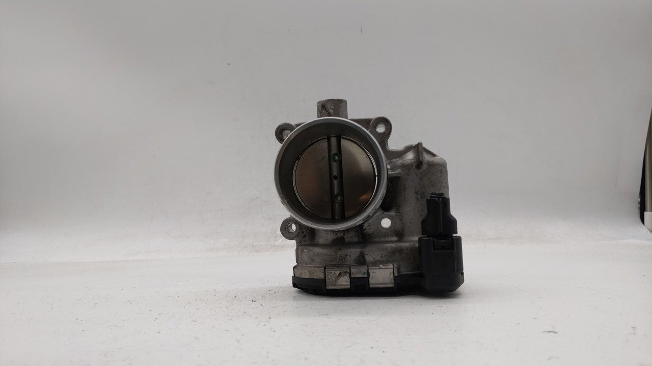 2014-2017 Volkswagen Passat Throttle Body P/N:0 280 750590 06K 133 062 D Fits 2014 2015 2016 2017 OEM Used Auto Parts - Oemusedautoparts1.com