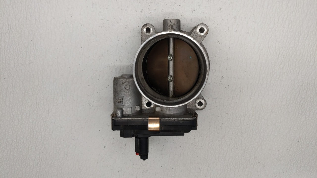 2014-2018 Gmc Sierra 1500 Throttle Body P/N:12678224 12617792 Fits 2014 2015 2016 2017 2018 2019 OEM Used Auto Parts - Oemusedautoparts1.com