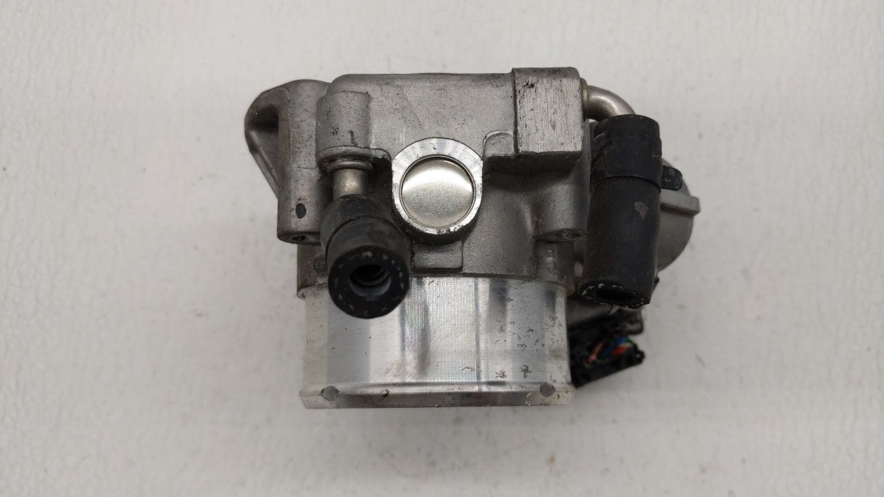 2011-2015 Kia Optima Throttle Body P/N:35100-2G700 Fits 2011 2012 2013 2014 2015 2016 OEM Used Auto Parts - Oemusedautoparts1.com