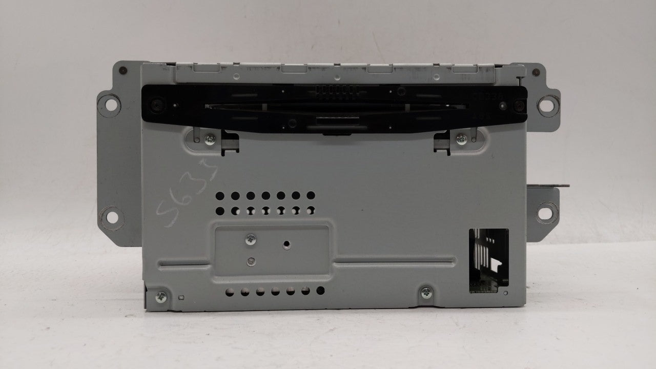 2010-2011 Mercury Milan Radio AM FM Cd Player Receiver Replacement P/N:BE5T-19C157-AB BE5T-19C157-AA Fits 2010 2011 2012 OEM Used Auto Parts - Oemusedautoparts1.com